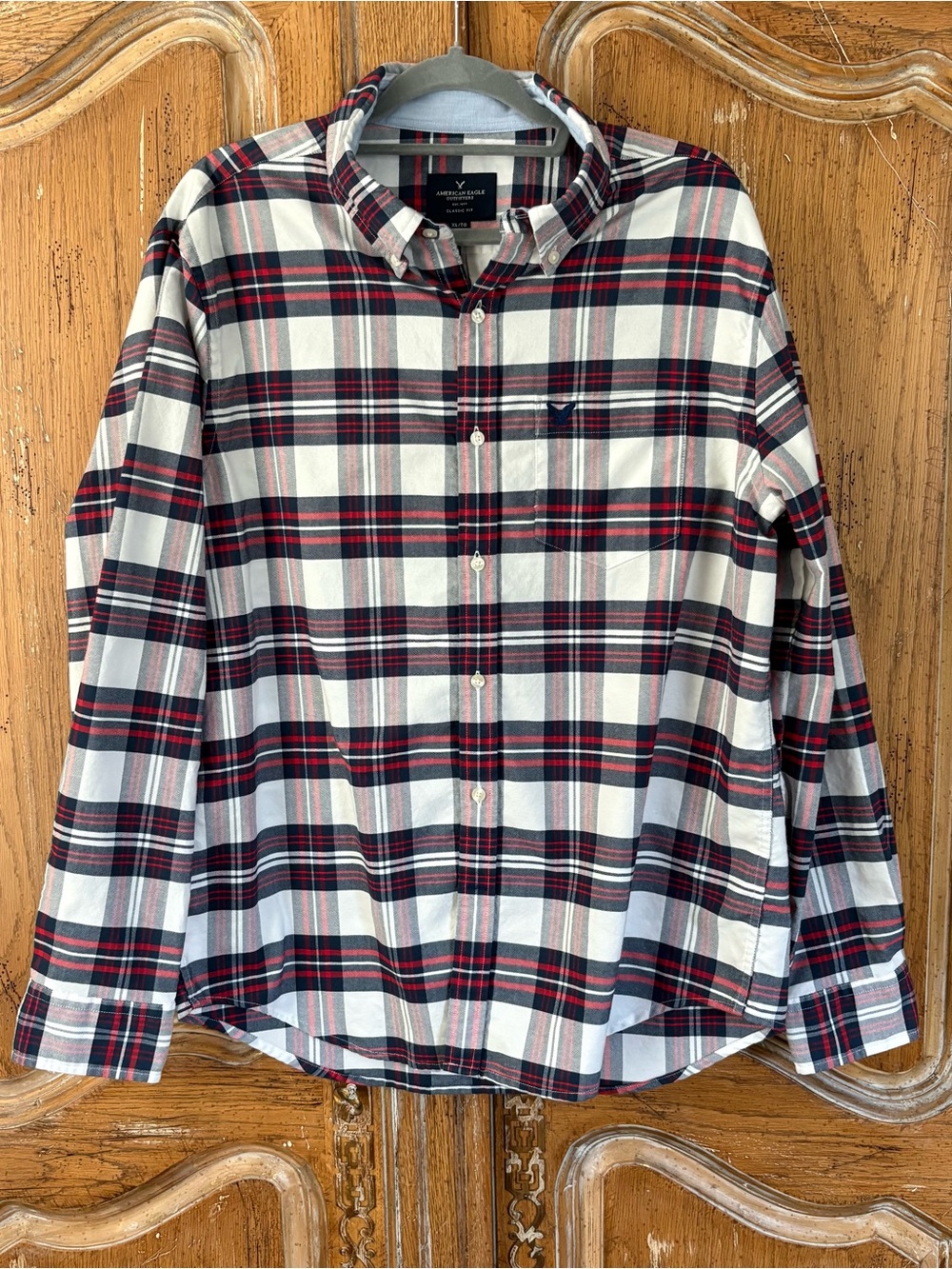 Men’s long sleeve button down,American  Eagle ,classic fit, plaid shirt ,XL
